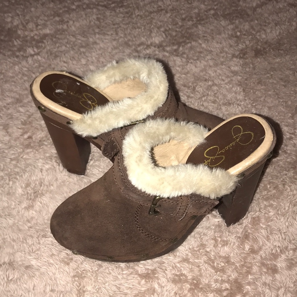 Heels - Picture 3 of 4